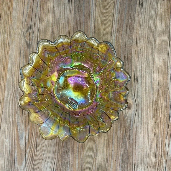 vintage iridescent gold carnival glass Marigold flower bowl - Picture 1 of 2